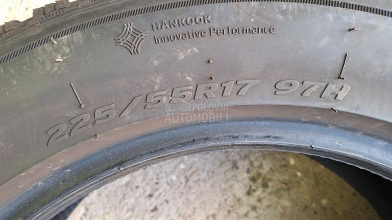 Hankook 225/55 R17 Zimska