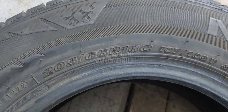 Nexen 205/65 R16 Zimska