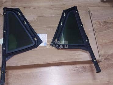 Stakla za BMW X1 od 2014. do 2022. god.