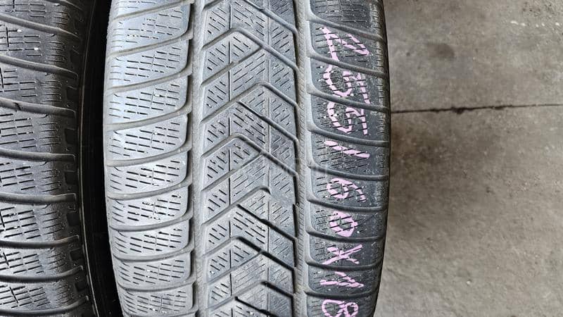 Pirelli 255/60 R18 Zimska