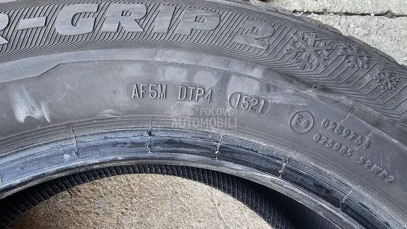 Semperit 215/60 R16 Zimska
