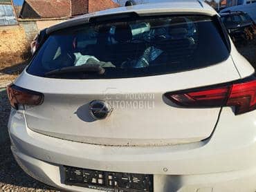 Gepek vrata za Opel Astra K od 2015. do 2021. god.