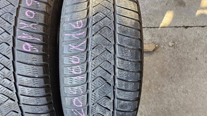 Pirelli 205/60 R16 Zimska