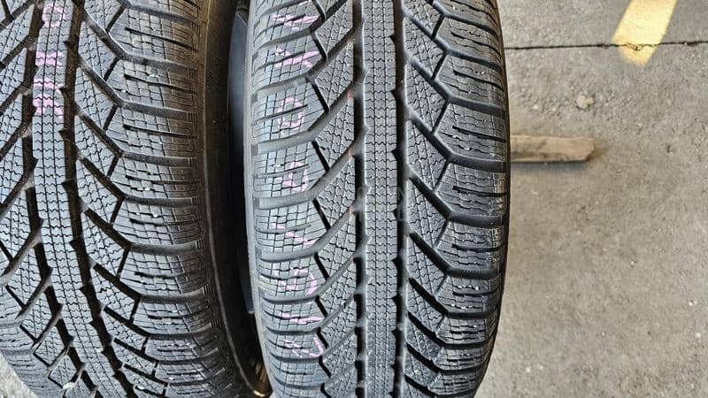 Semperit 215/60 R16 Zimska