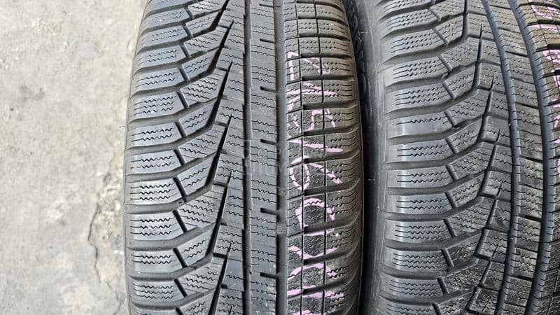 Hankook 215/60 R16 Zimska