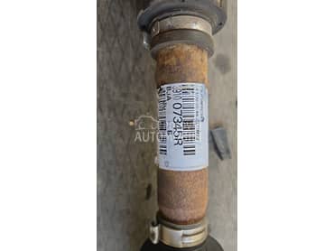 POLUOSOVINA DESNA CLIO 5 1.3TC za Renault Clio od 2017. do 2024. god.