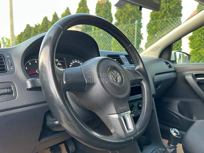 Volkswagen Polo 1.2  CH