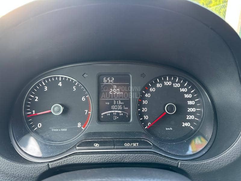 Volkswagen Polo 1.2  CH