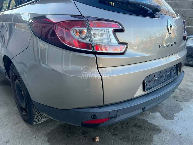 Branik zadnji zlatni TEHNK karavan