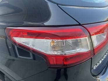 Stop svetlo levo za Nissan Qashqai od 2013. do 2017. god.