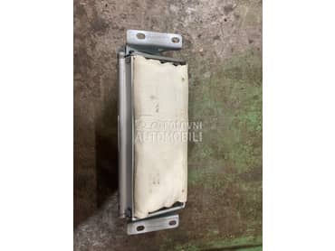 Airbag suvozaca za Porsche Cayenne za 2005. god.