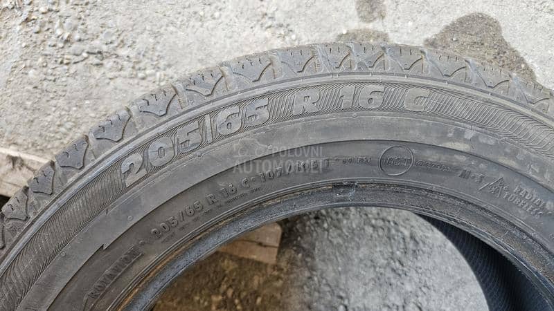 Semperit 205/65 R16 Zimska