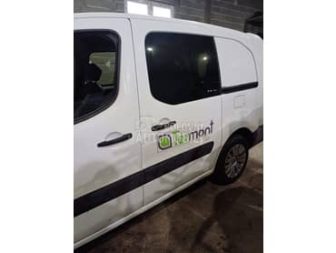 Leva i desna klizna vrata za Citroen Berlingo od 2008. do 2017. god.