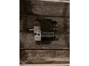 Bosch pumpa za Renault Scenic za 2003. god.