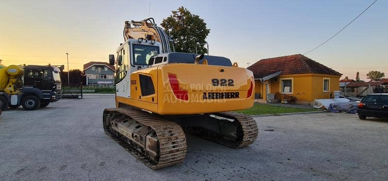 Liebherr R922