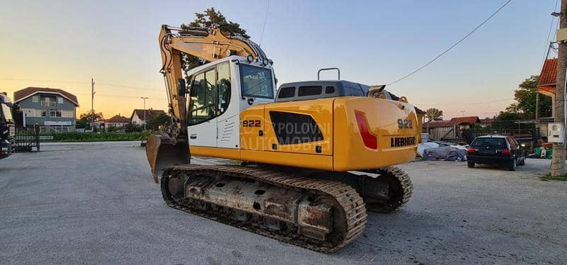 Liebherr R922