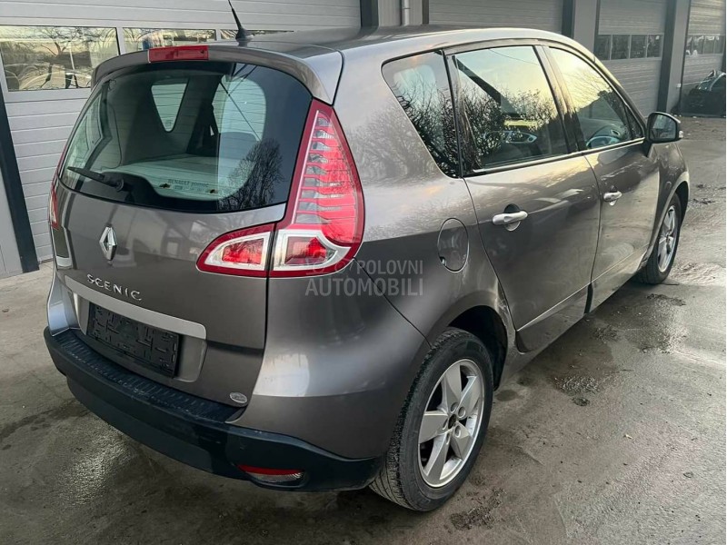 Vrata zadnja desna siva TEKNG