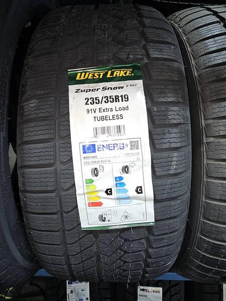 Westlake 235/35 R19 Zimska
