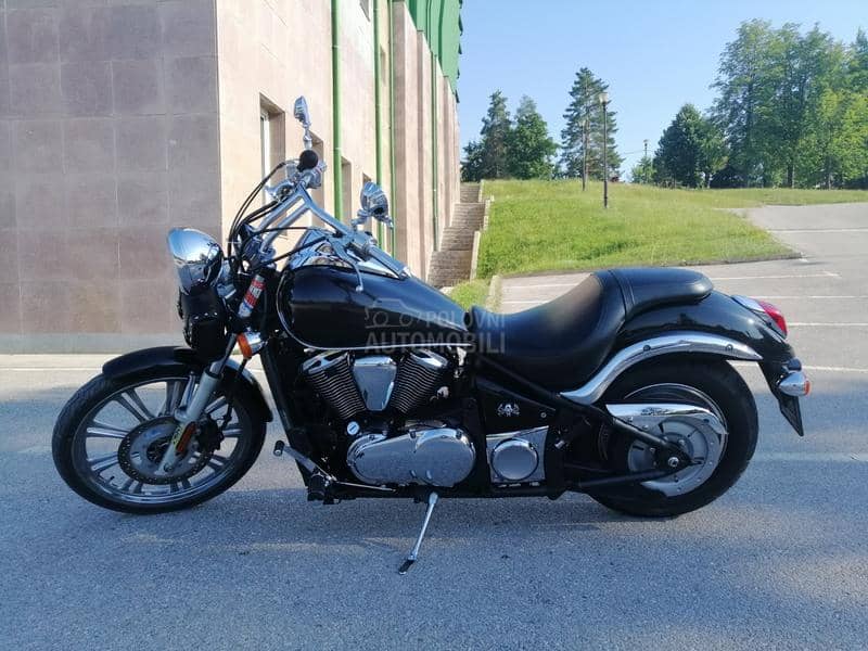 Kawasaki Vn 900 custom