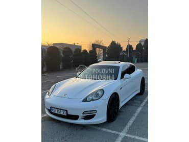Porsche Panamera PDK-CHRONO