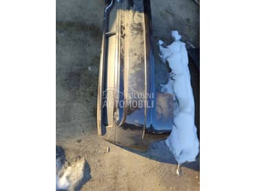 Zadnji branik s line za Audi A3 od 2004. do 2008. god.