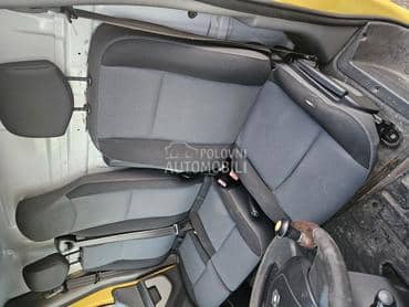 Renault master sedišta