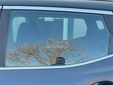 Staklo zadnje levo za Nissan Qashqai od 2013. do 2021. god.