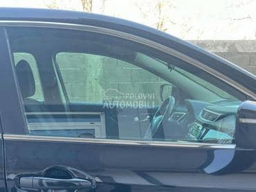 Staklo prednje desno za Nissan Qashqai od 2013. do 2021. god.