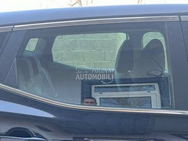 Staklo zadnje desno za Nissan Qashqai od 2013. do 2021. god.