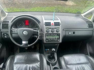 Instrument tabla za Volkswagen Touran od 2003. do 2015. god.