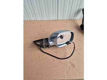 Desni Retrovizor za Volkswagen Passat B5.5 od 2002. do 2004. god.