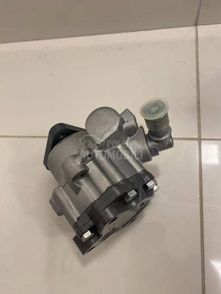 Servo pumpa