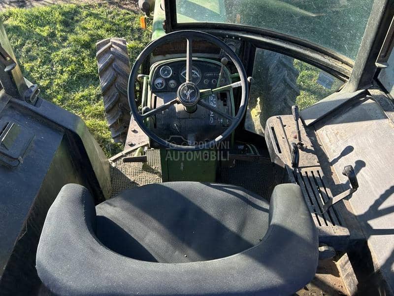 John Deere 4020