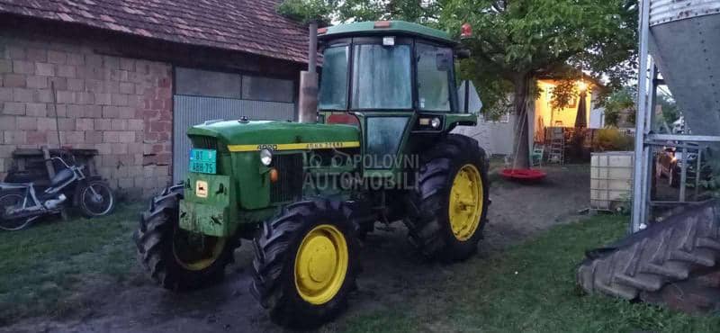 John Deere 4020