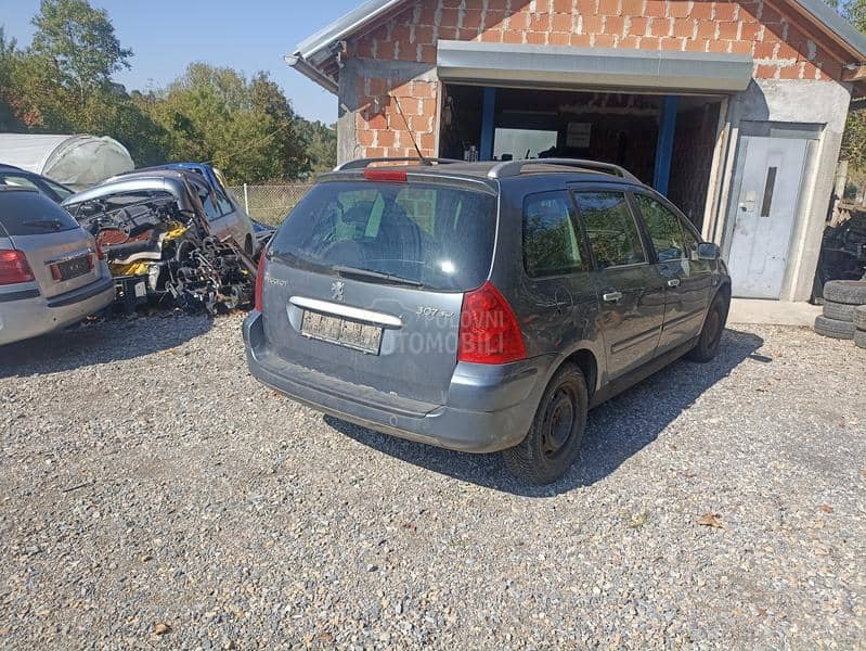 Delovi za Peugeot 307