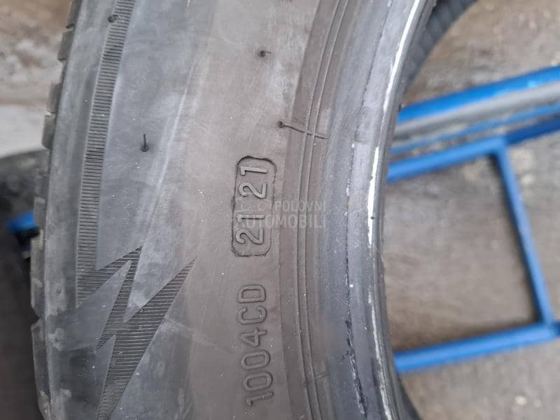 Bridgestone 205/60 R16 Zimska