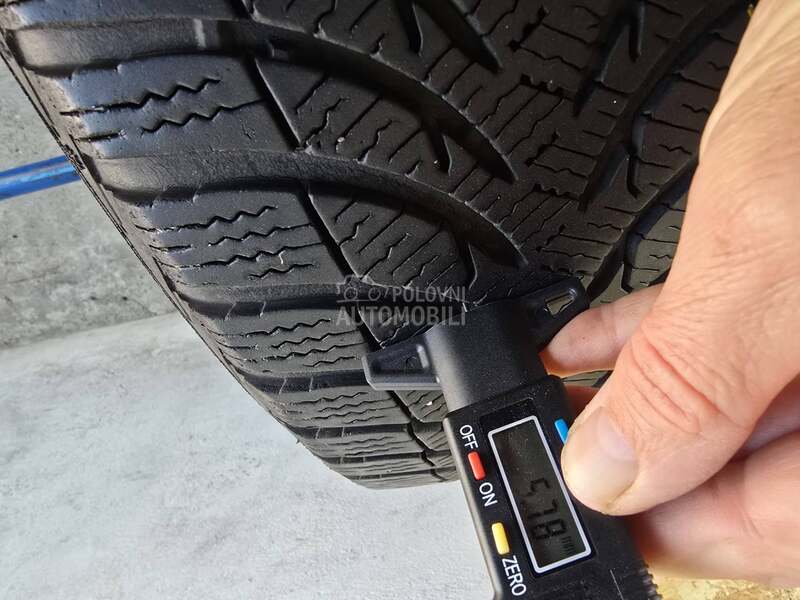 Michelin 215/60 R17 Zimska