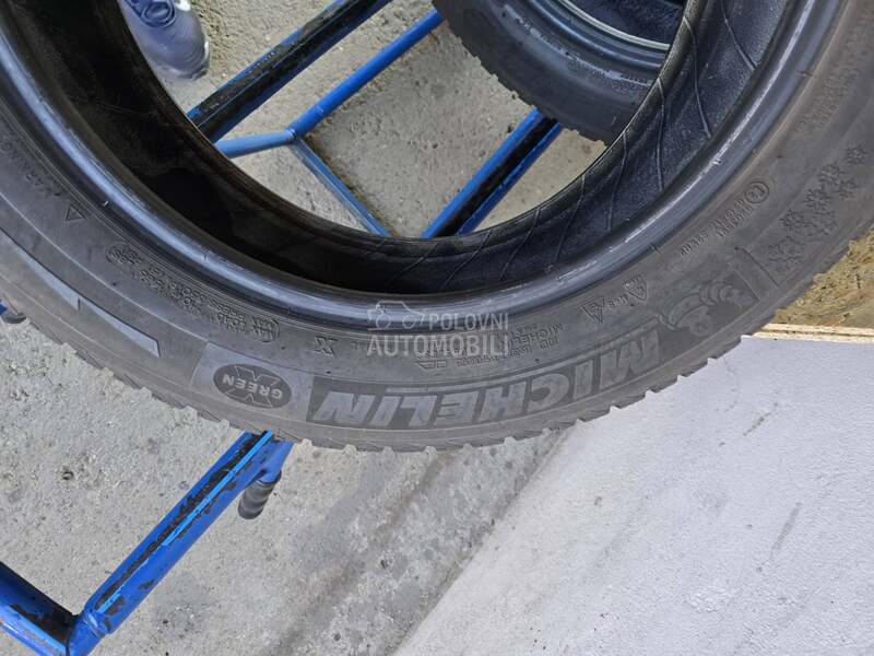 Michelin 215/60 R17 Zimska