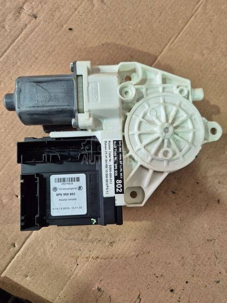 Prednji desni podizac