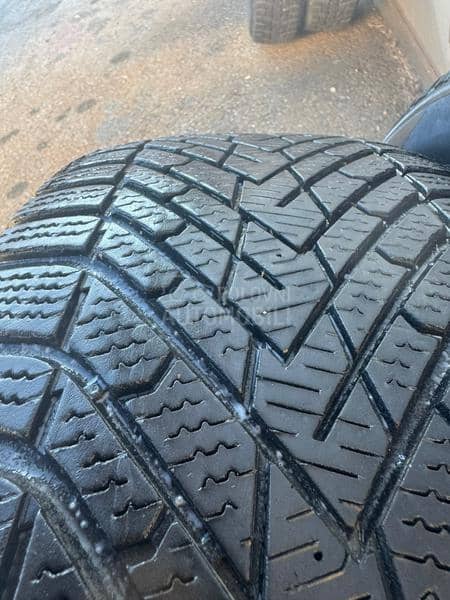 Pirelli 235/60 R18 Zimska