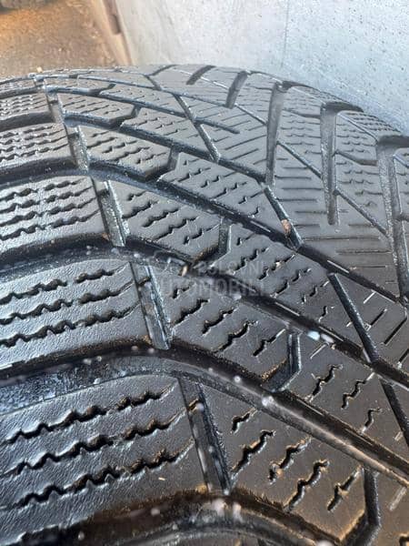 Pirelli 235/60 R18 Zimska