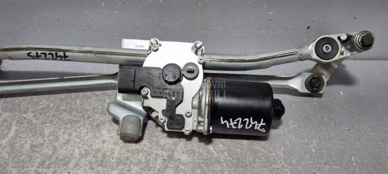 MOTORIC PREDNJEG BRISACA