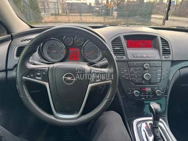 Delovi za Opel Insignia 2.0AUT 2012. god.