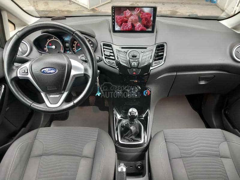 Ford Fiesta GHIA-BOSE