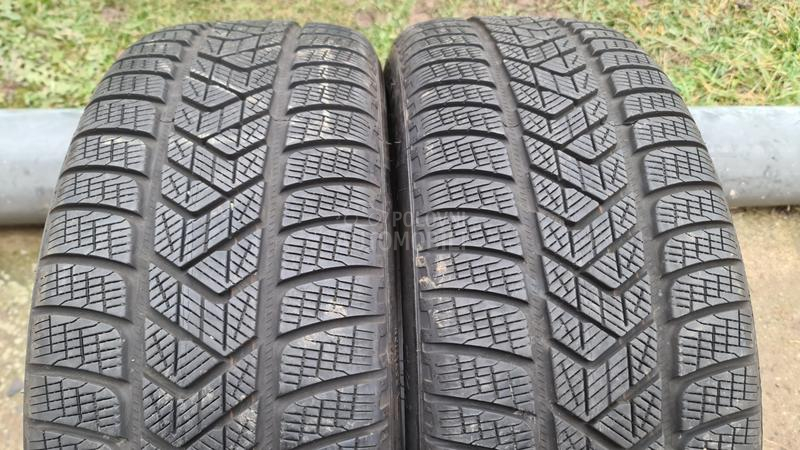 Pirelli 235/55 R19 Zimska