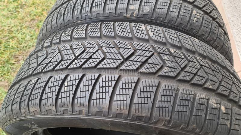 Pirelli 235/55 R19 Zimska