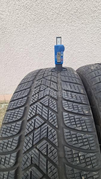 Pirelli 235/55 R19 Zimska