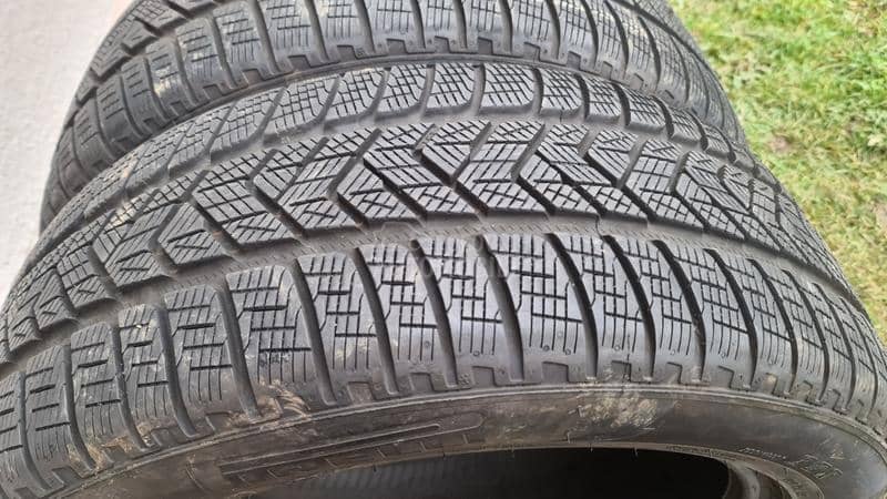 Pirelli 235/55 R19 Zimska