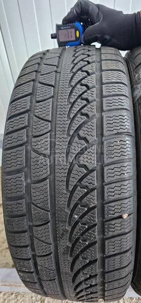 Petlas 205/55 R16 Zimska