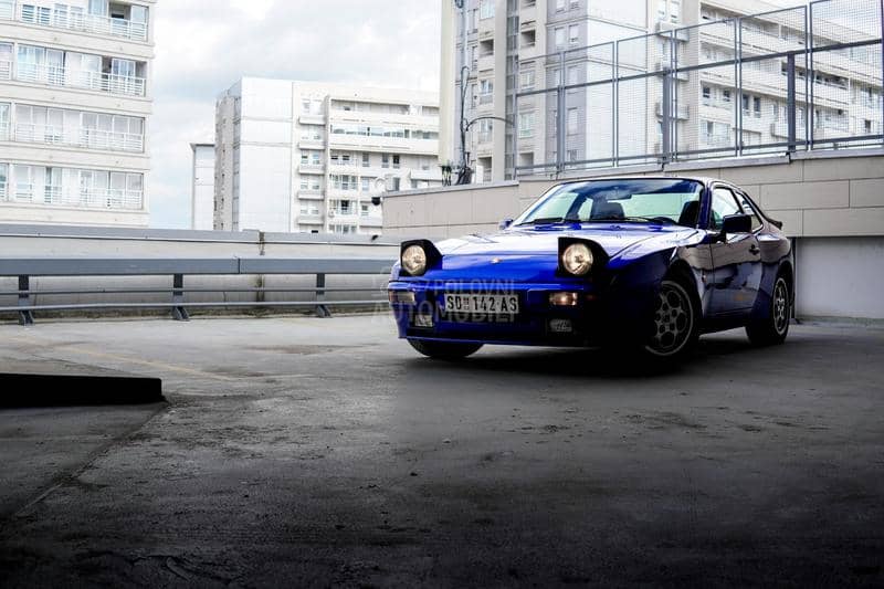 Porsche 944 S